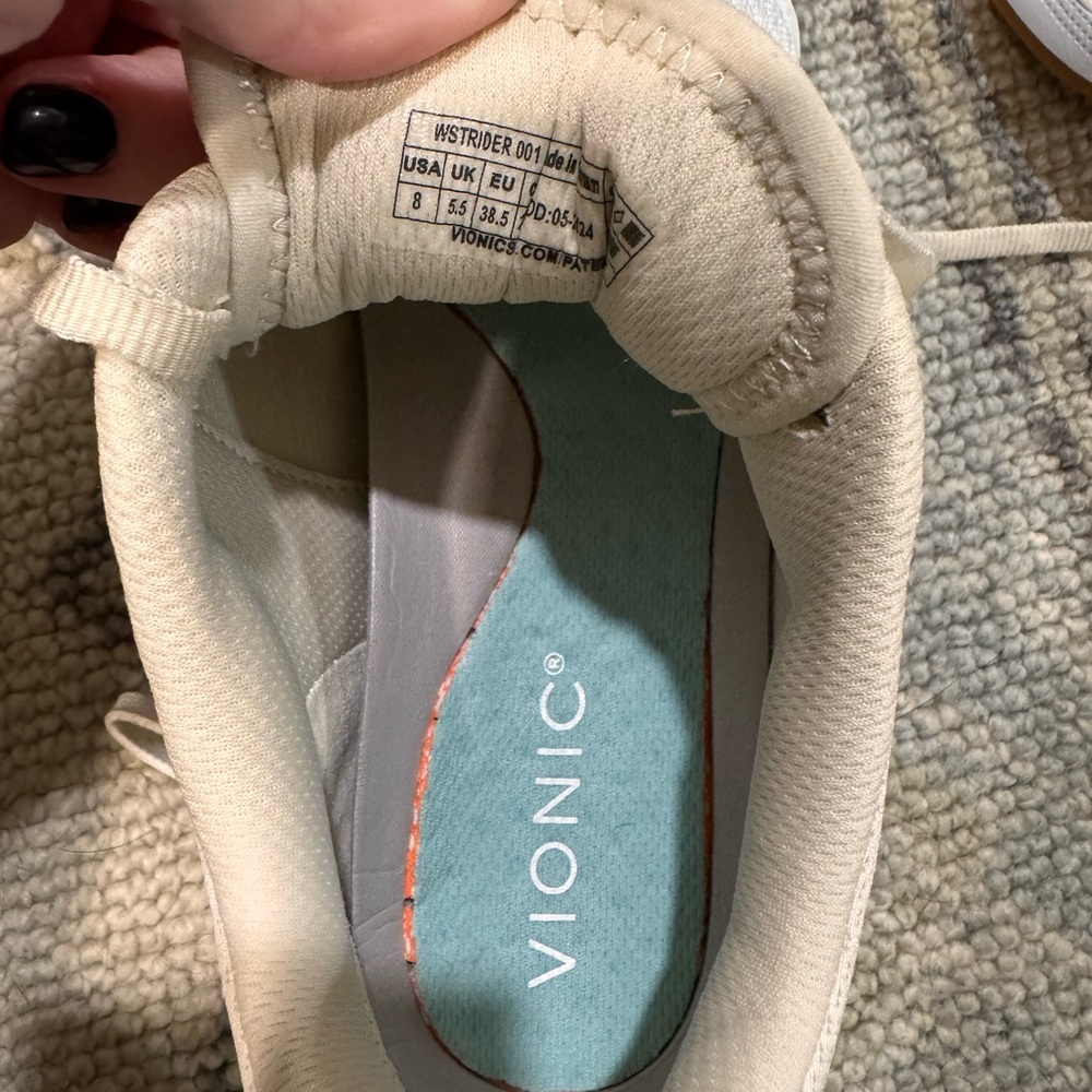 Women's Vionic Cream and White Sneakers - Picture 6 of 9